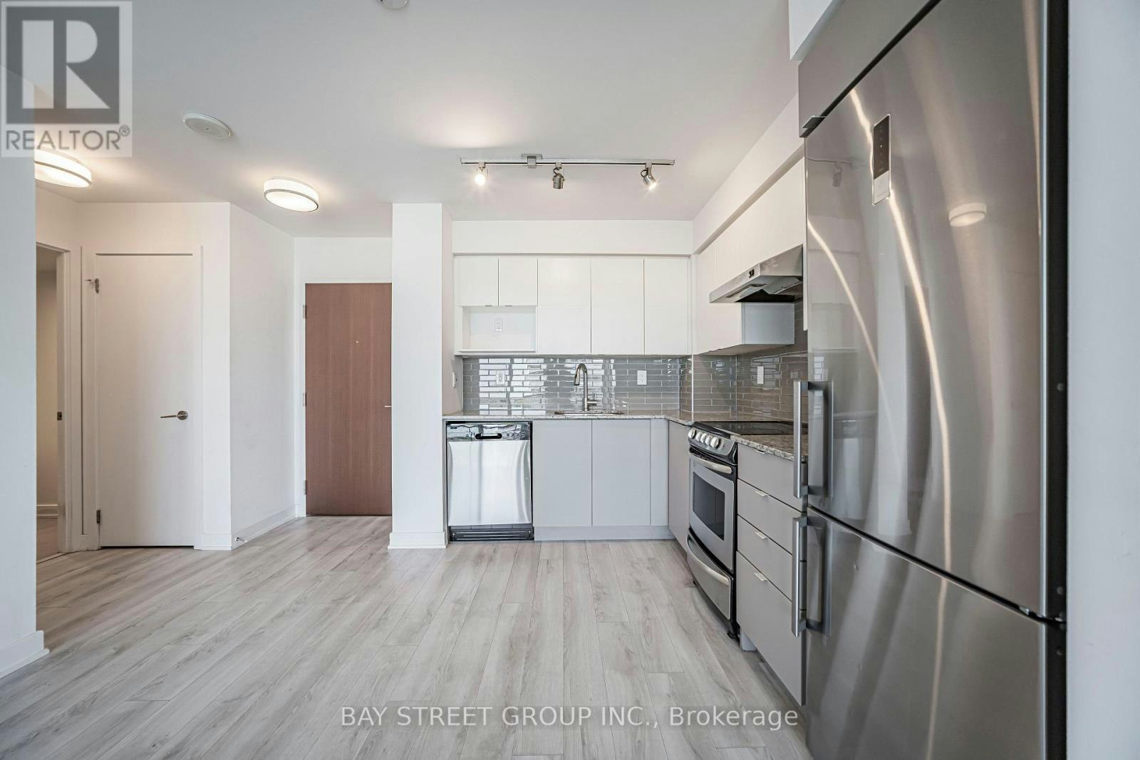 1020-160 Flemington Road, Toronto, ON, L5V 1J1 - 24