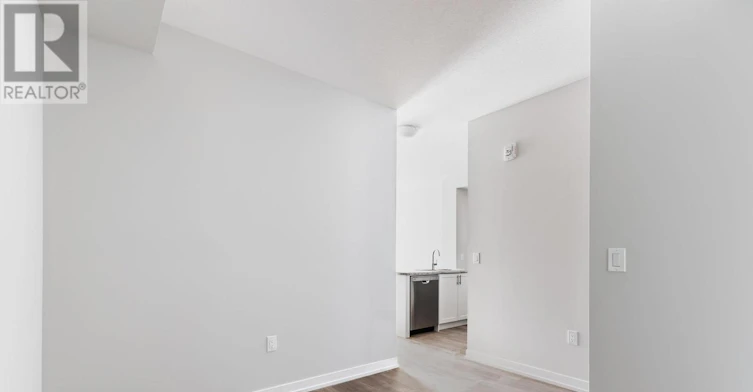 511-870 Queenston Road, Hamilton, ON, L8G 0B9 - 2