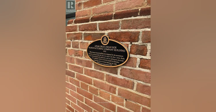 203-736 Dundas Street E, Toronto, ON, M5A 2C5 - 2