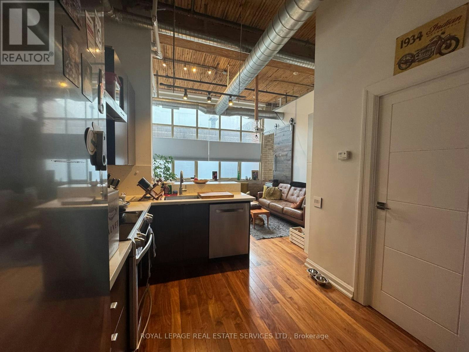 203-736 Dundas Street E, Toronto, ON, M5A 2C5