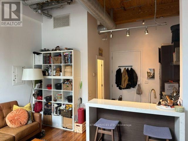 203-736 Dundas Street E, Toronto, ON, M5A 2C5 - 9