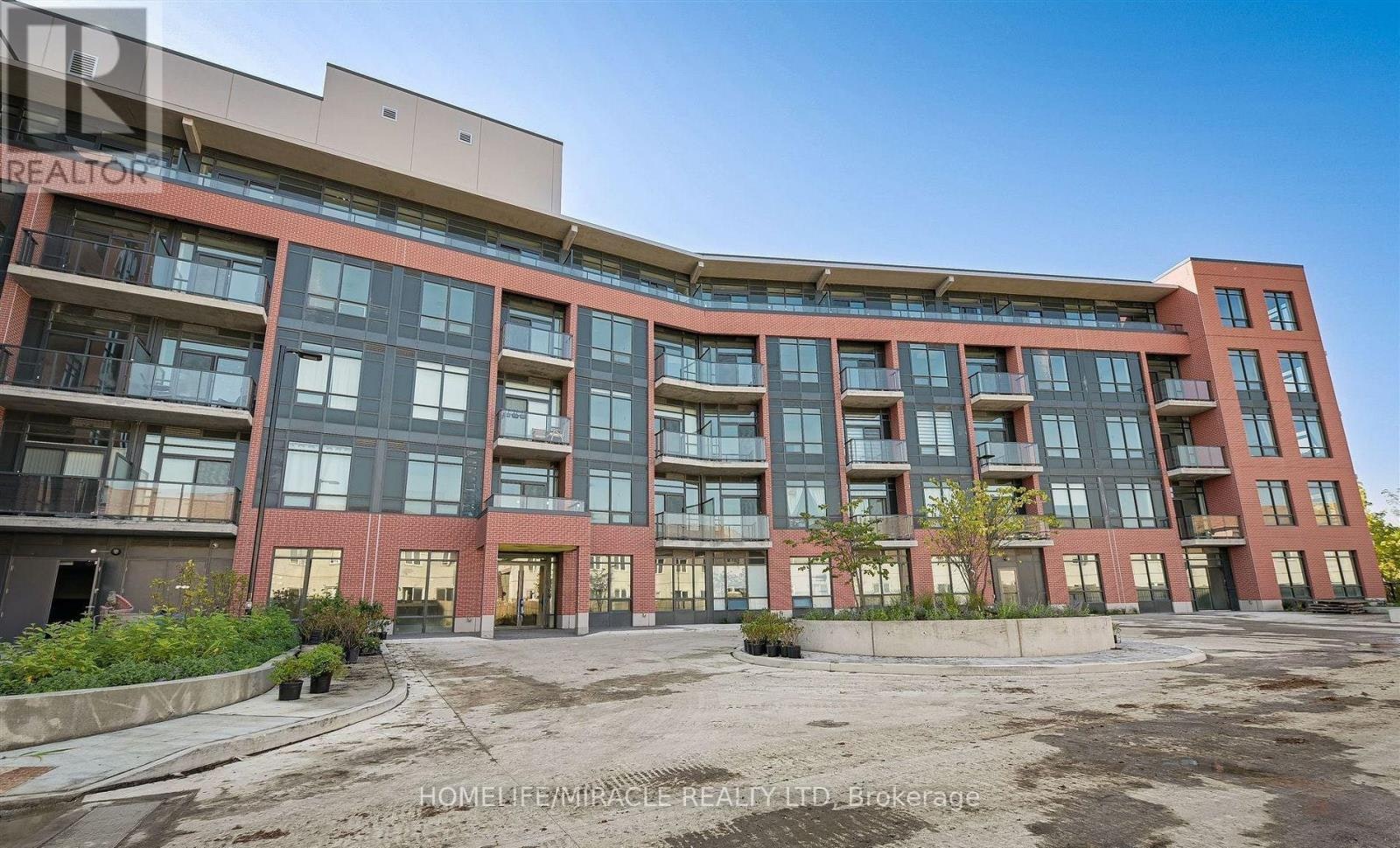 220-1010 Dundas Street E, Whitby, ON, L1N 2K2 - 2