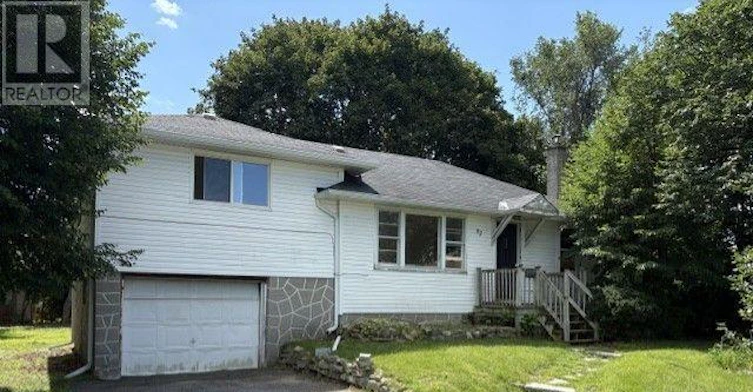 92 Lotta Avenue, Ottawa, ON, K2G 2B7