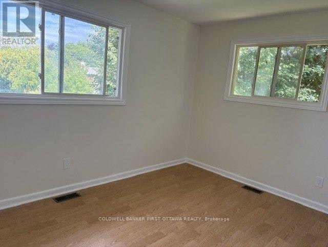 92 Lotta Avenue, Ottawa, ON, K2G 2B7 - 9