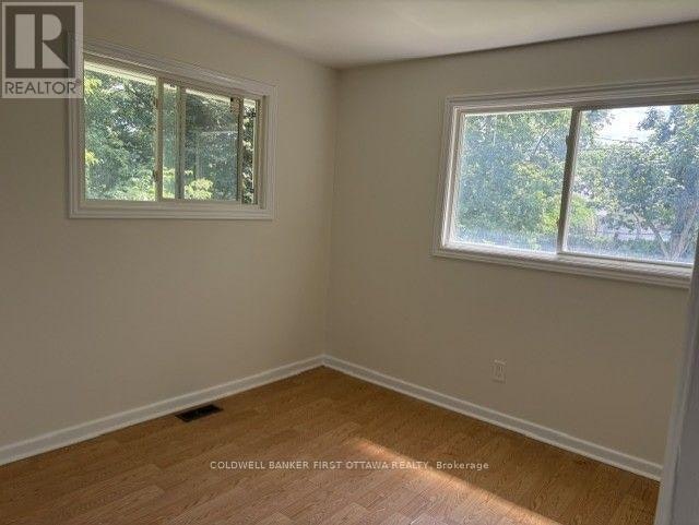 92 Lotta Avenue, Ottawa, ON, K2G 2B7 - 8