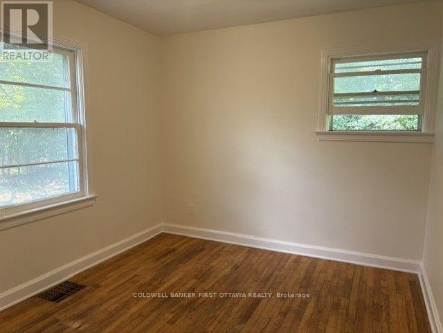 92 Lotta Avenue, Ottawa, ON, K2G 2B7 - 3