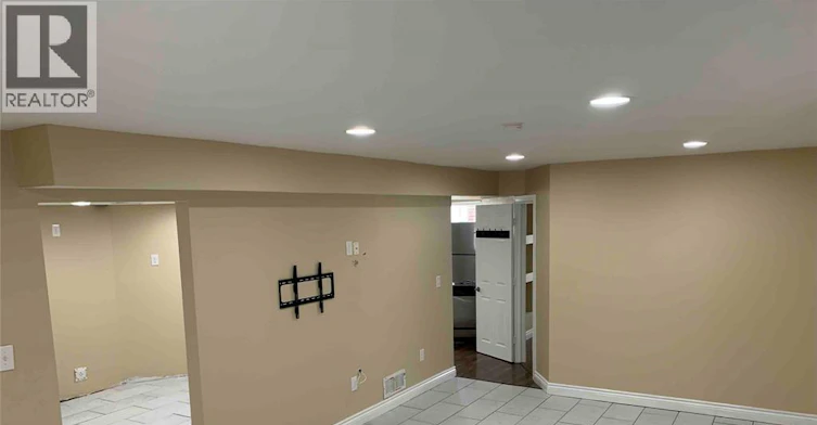 LOWER-4537 Fontana Avenue, Windsor, ON, N9G 3C8 - 3