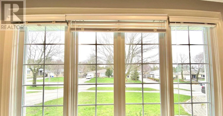 165 Orchard Heights Boulevard, Aurora, ON, L4G 3A3 - 6
