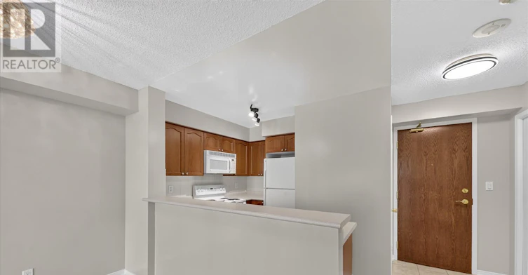 908-7 Michael Power Place, Toronto, ON, M9A 0A4 - 7