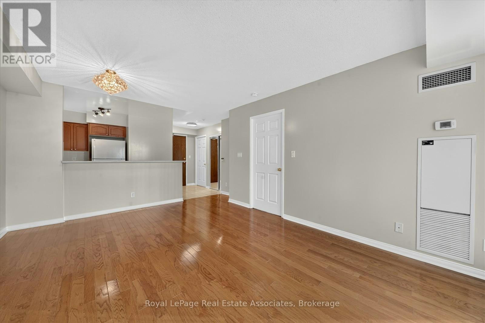 908-7 Michael Power Place, Toronto, ON, M9A 0A4 - 12