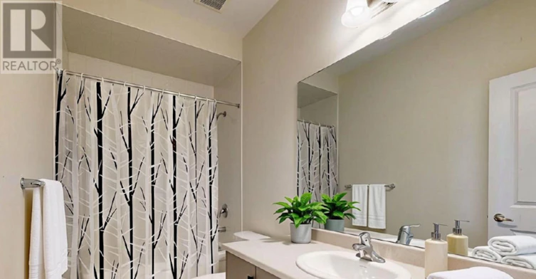 1389 National Common Court, Burlington, ON, L7P 0V7 - 9