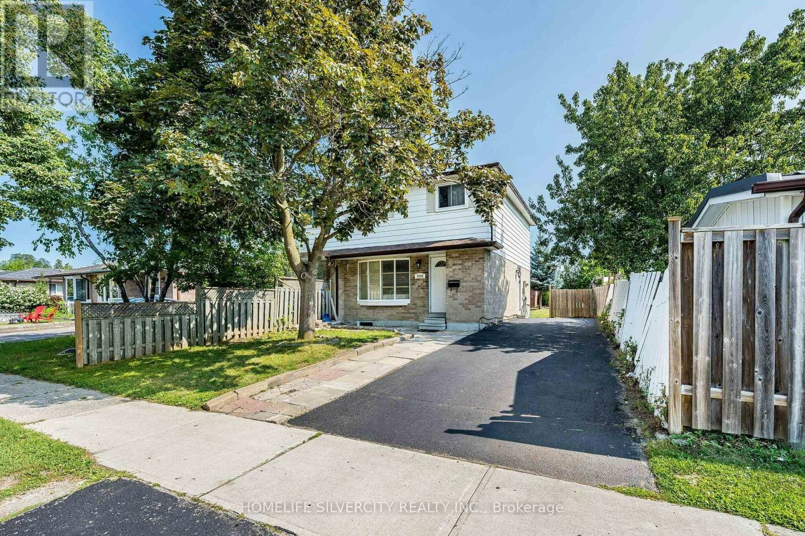 7635 Anaka Drive, Mississauga, ON, L4T 3H8