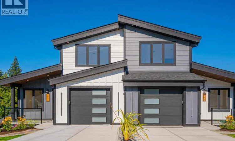 4839 Lesley Crescent