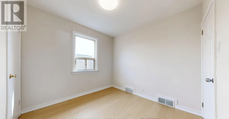 MN&2ND-496 Northcliffe Boulevard, Toronto, ON, M6E 3L5 - 31