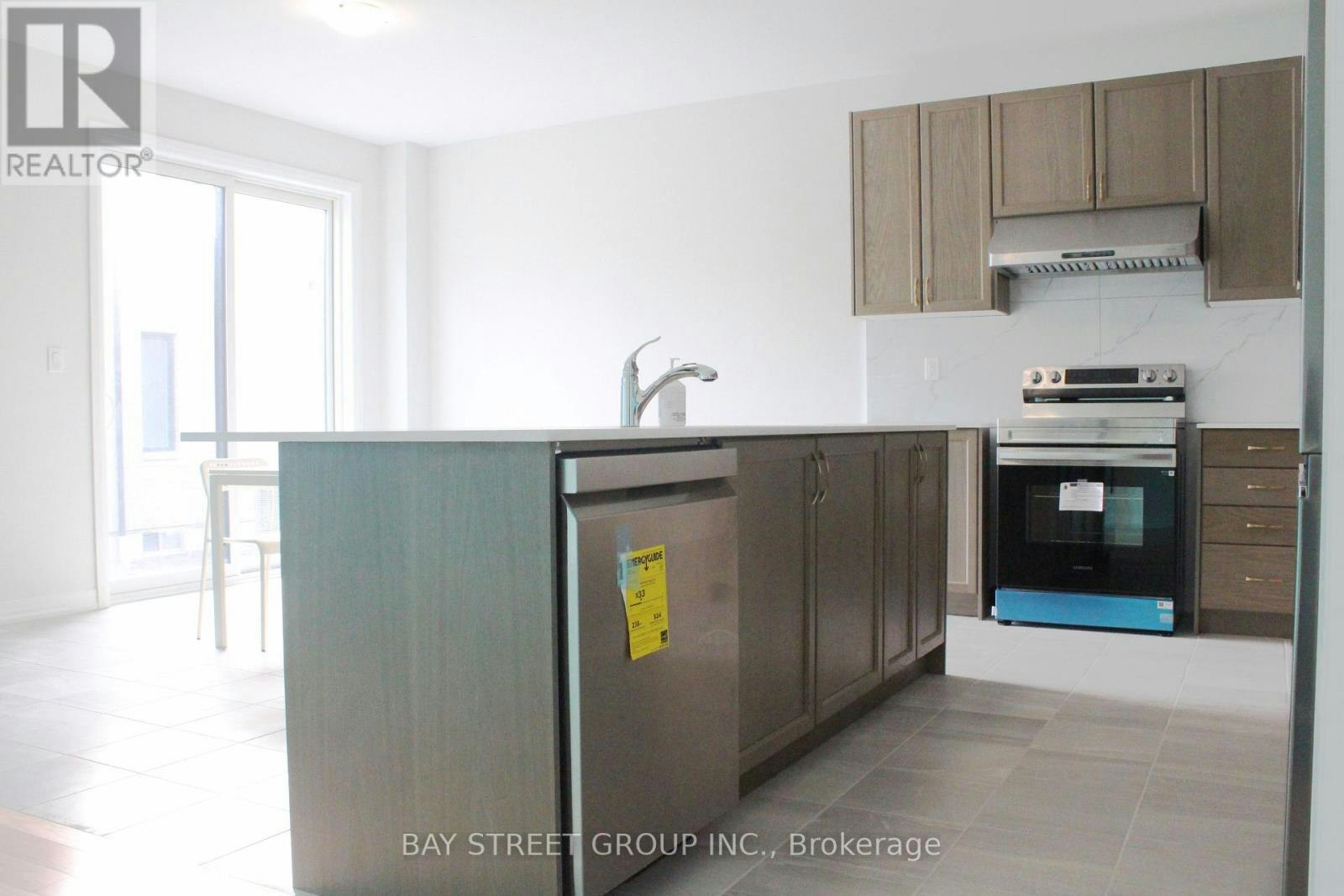 1063 Pisces Trail, Pickering, ON, L1X 0P7 - 10