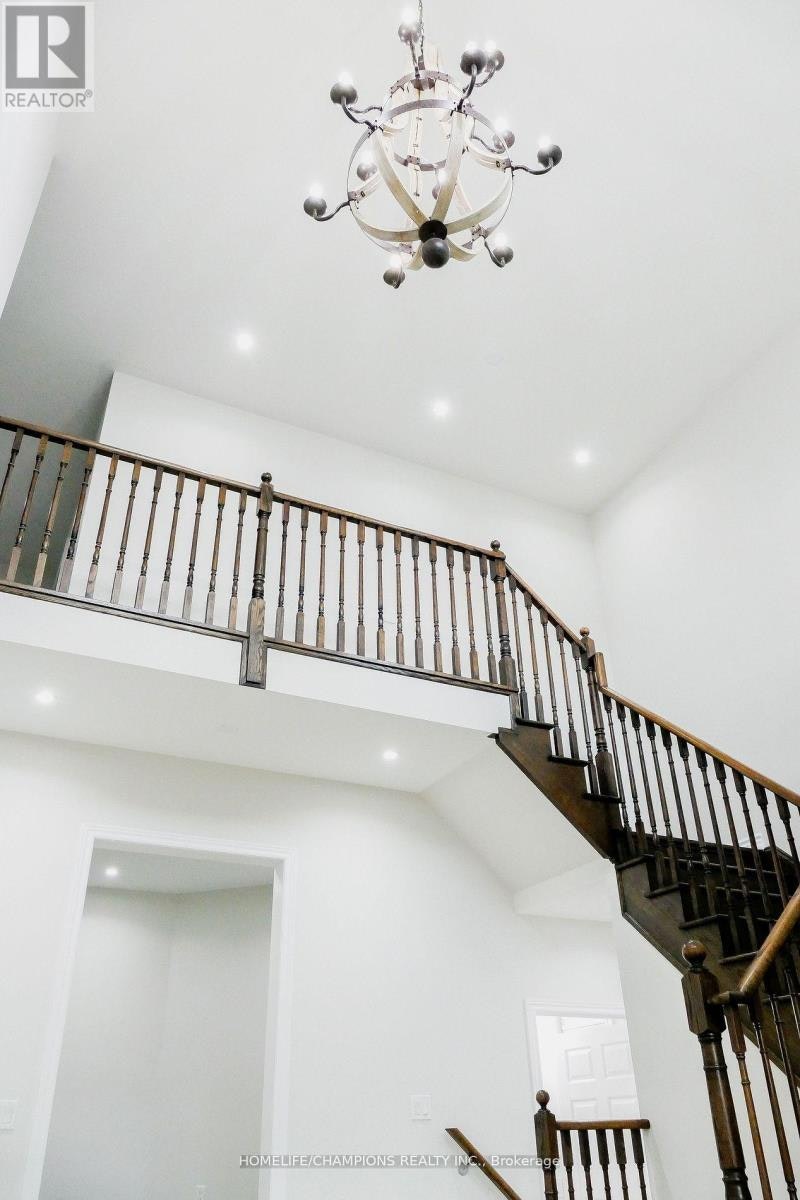 102 Benadir Avenue, Caledon, ON, L7C 3N6 - 5
