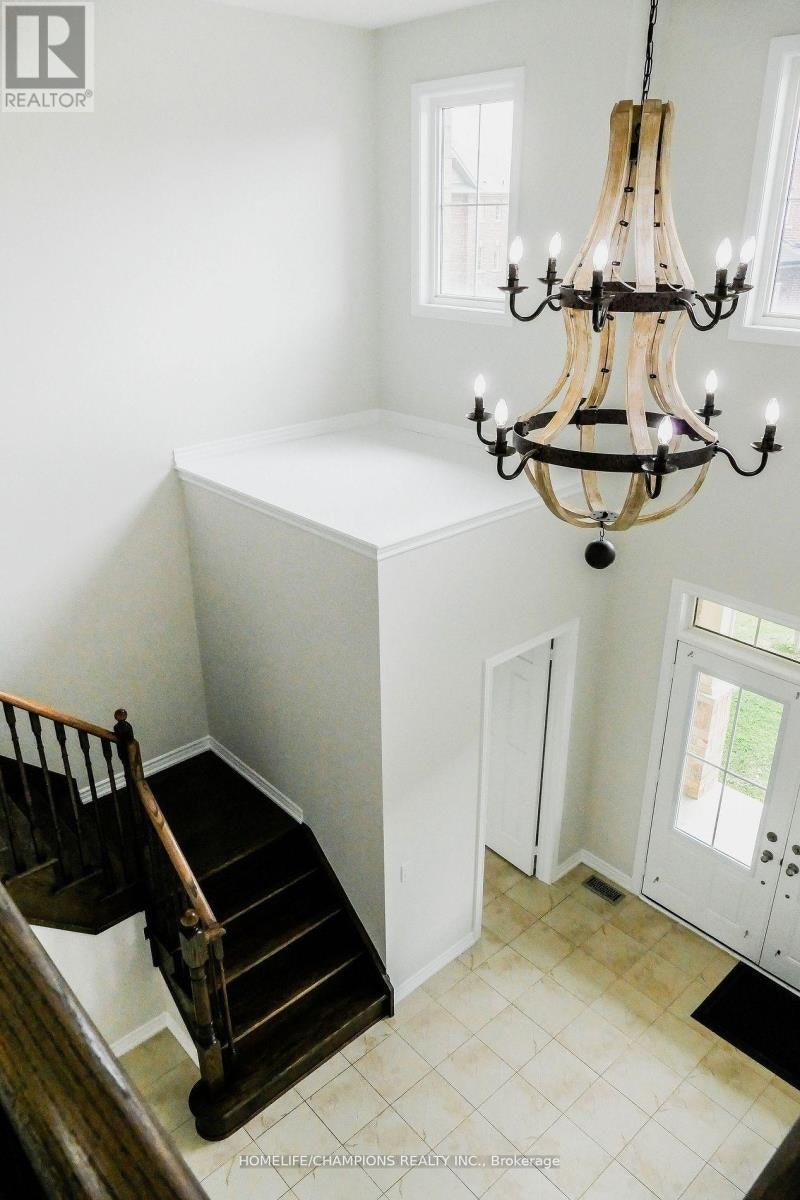 102 Benadir Avenue, Caledon, ON, L7C 3N6 - 4