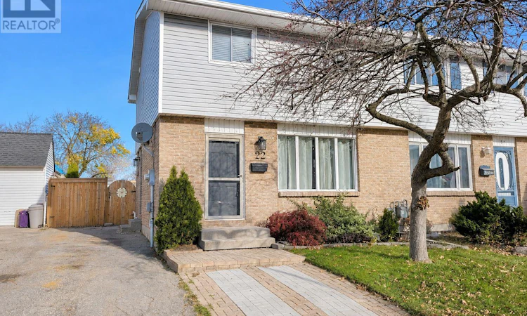 22 Rosamond Crescent
