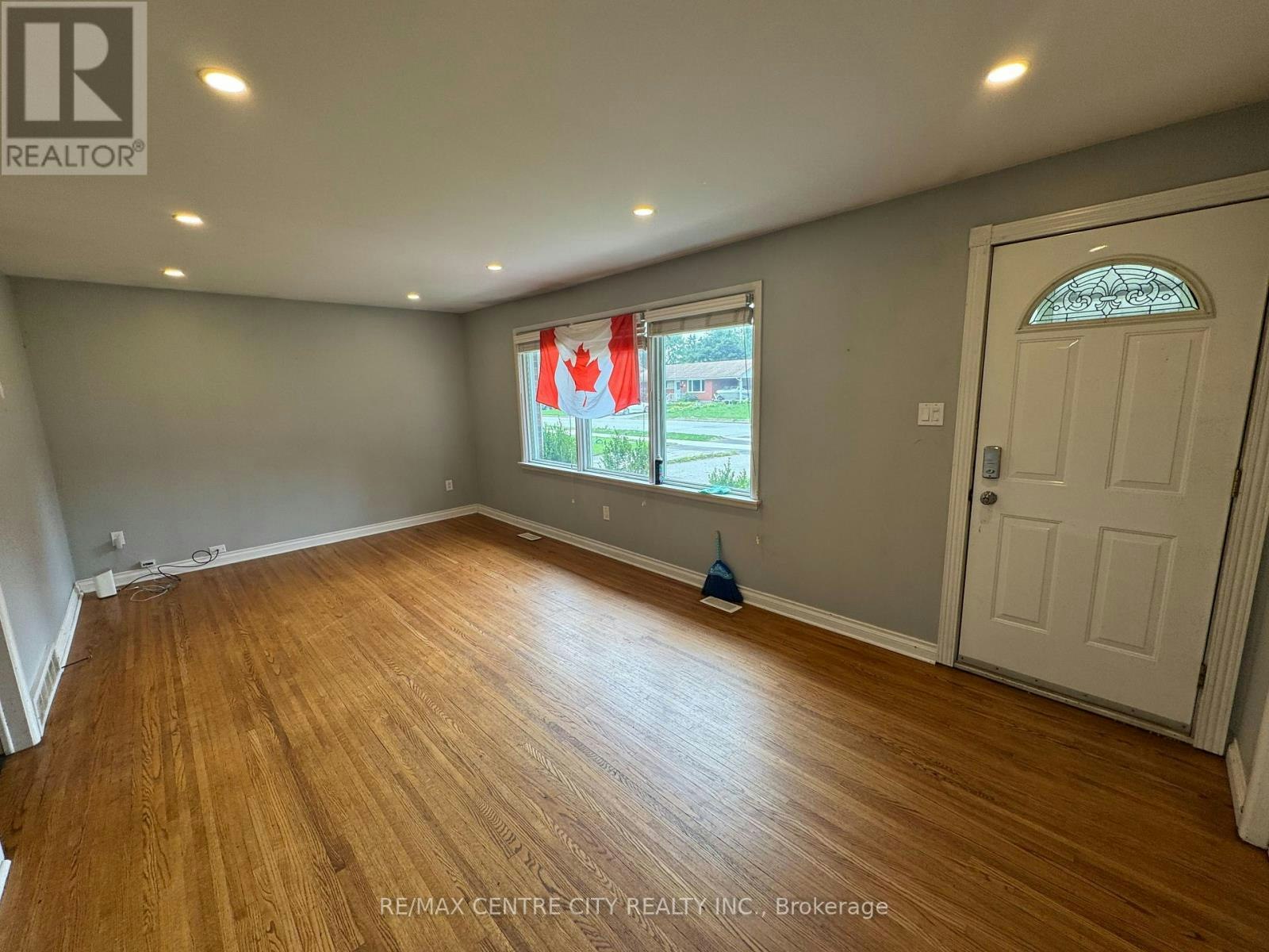 10 Tewksbury Crescent, London, ON, N5V 2M8 - 6