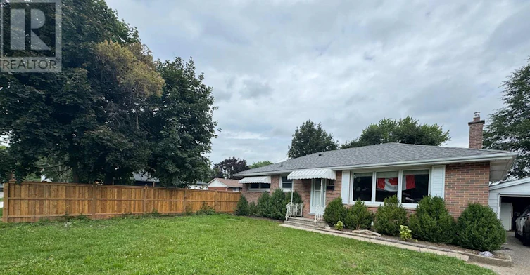 10 Tewksbury Crescent, London, ON, N5V 2M8 - 2