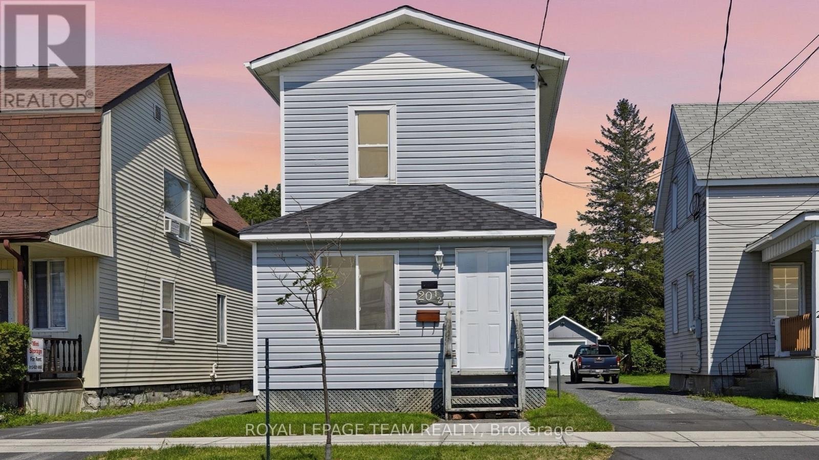 20-1/2 Lawrence Avenue, Cornwall, ON, K6H 5R5
