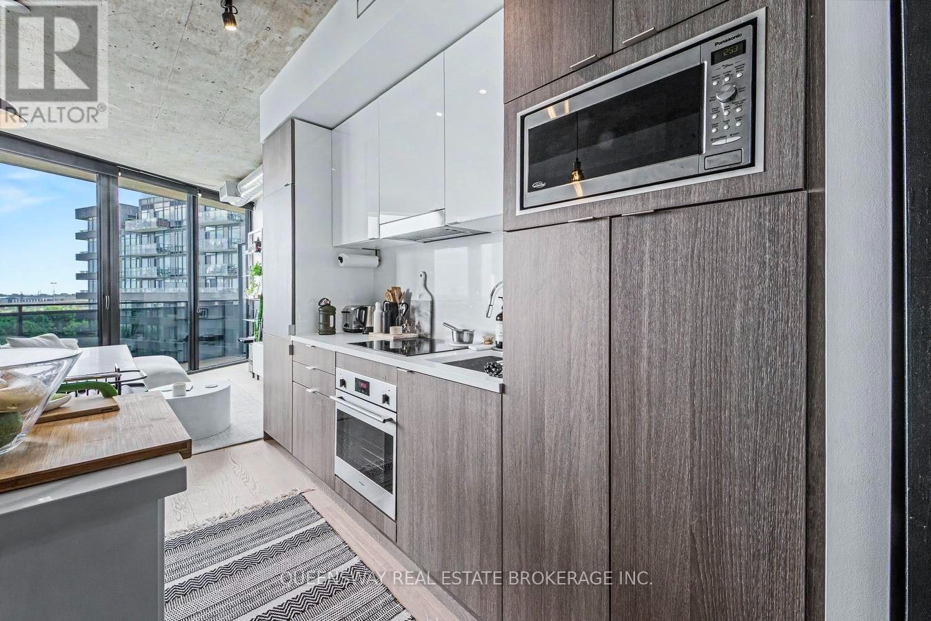 812-21 Lawren Harris Square, Toronto, ON, M5A 1T4 - 11