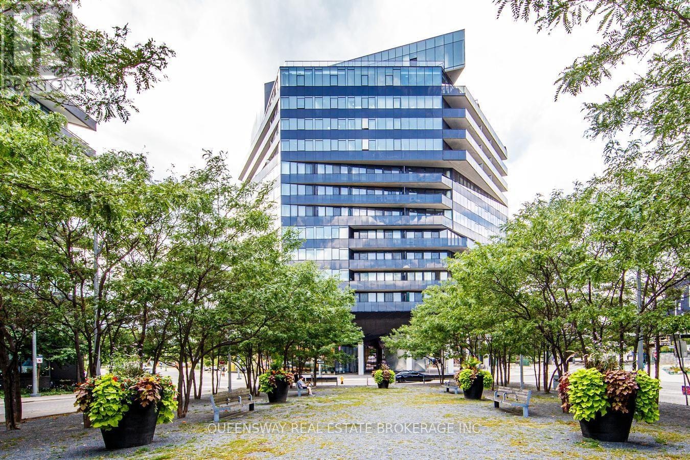 812-21 Lawren Harris Square, Toronto, ON, M5A 1T4