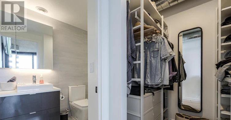 812-21 Lawren Harris Square, Toronto, ON, M5A 1T4 - 24