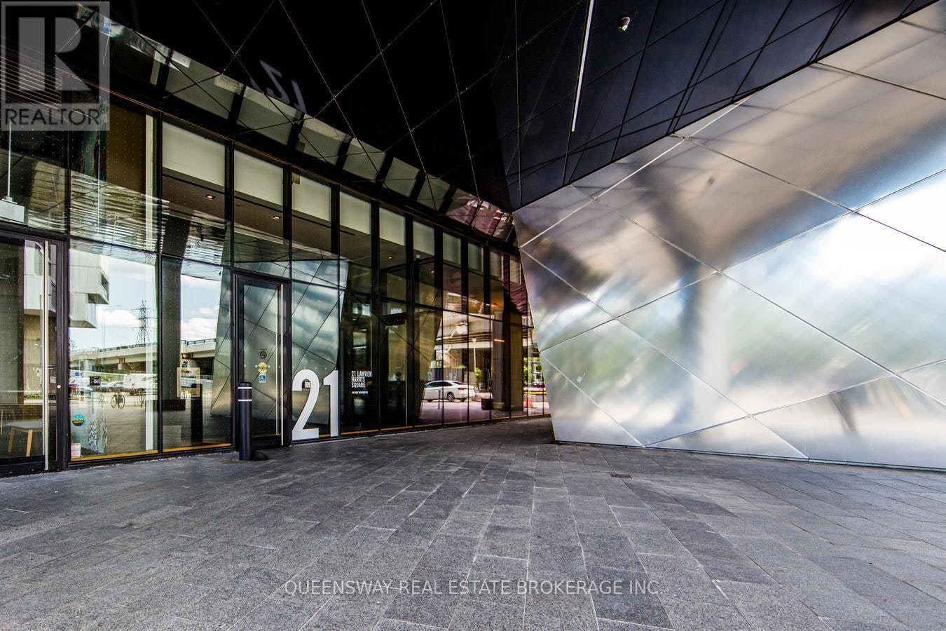 812-21 Lawren Harris Square, Toronto, ON, M5A 1T4 - 2