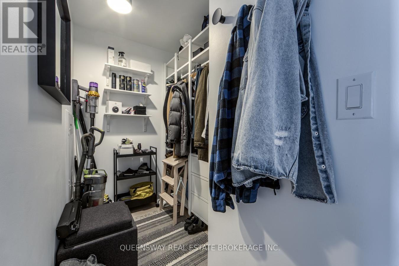 812-21 Lawren Harris Square, Toronto, ON, M5A 1T4 - 26
