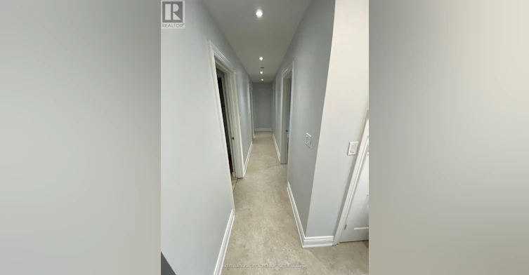 MAIN-53 Belfry Drive, Newmarket, ON, L3Y 3E9 - 11