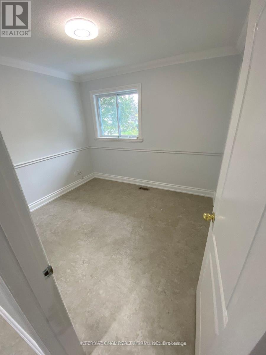 MAIN-53 Belfry Drive, Newmarket, ON, L3Y 3E9 - 9