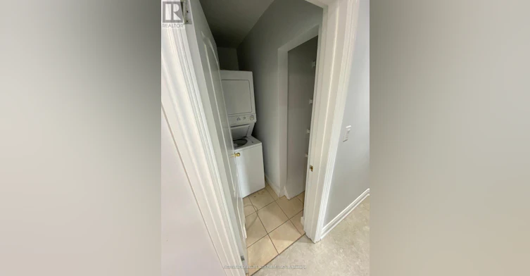 MAIN-53 Belfry Drive, Newmarket, ON, L3Y 3E9 - 10