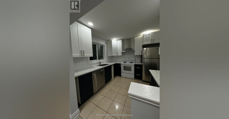 MAIN-53 Belfry Drive, Newmarket, ON, L3Y 3E9 - 2