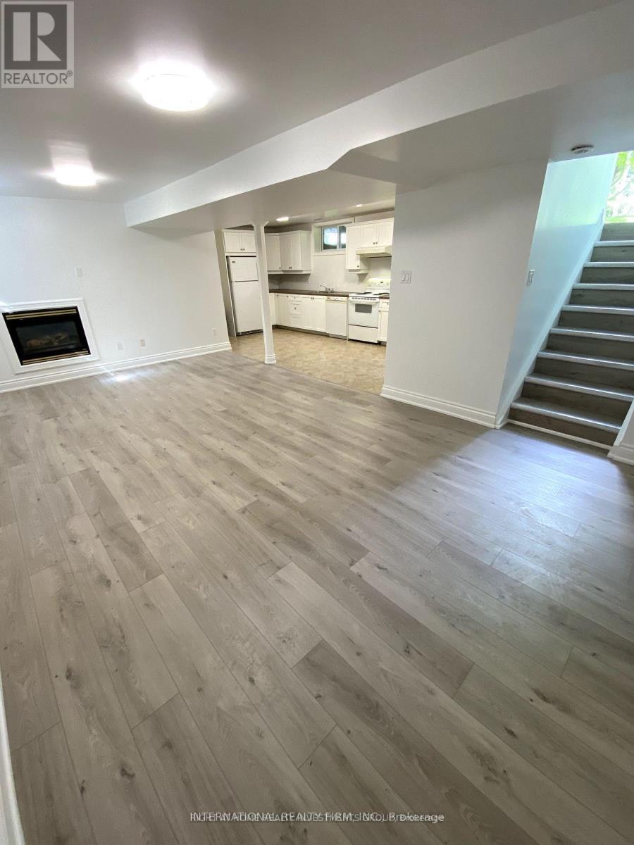 BSMT-53 Belfry Drive, Newmarket, ON, L3Y 3E9 - 3
