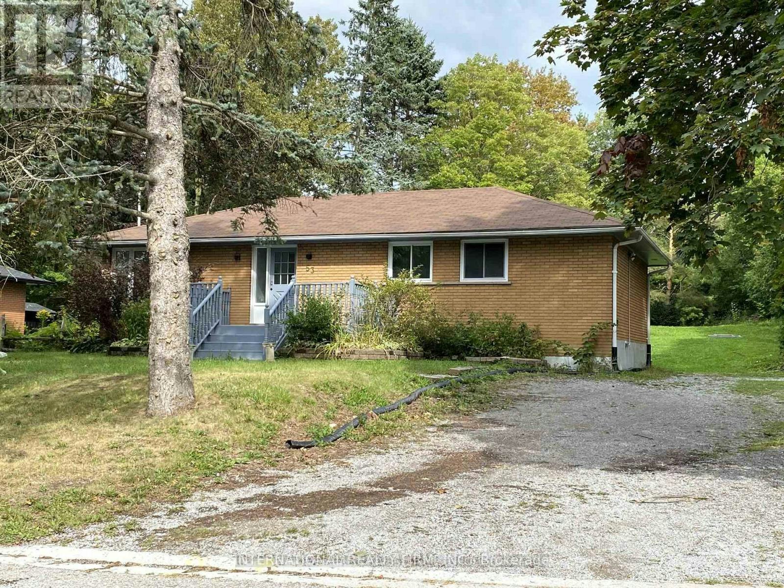 BSMT-53 Belfry Drive, Newmarket, ON, L3Y 3E9
