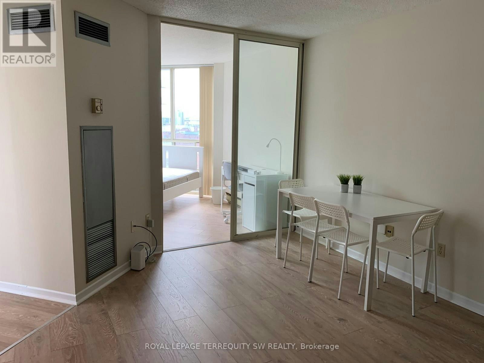 1212-44 St. Joseph Street, Toronto, ON, M4Y 2W4 - 3