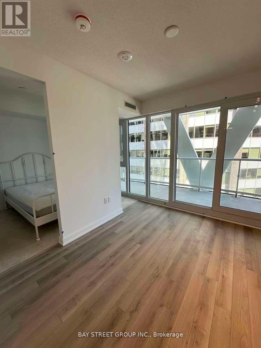 1329-230 Simcoe Street, Toronto, ON, M5T 1T4 - 6