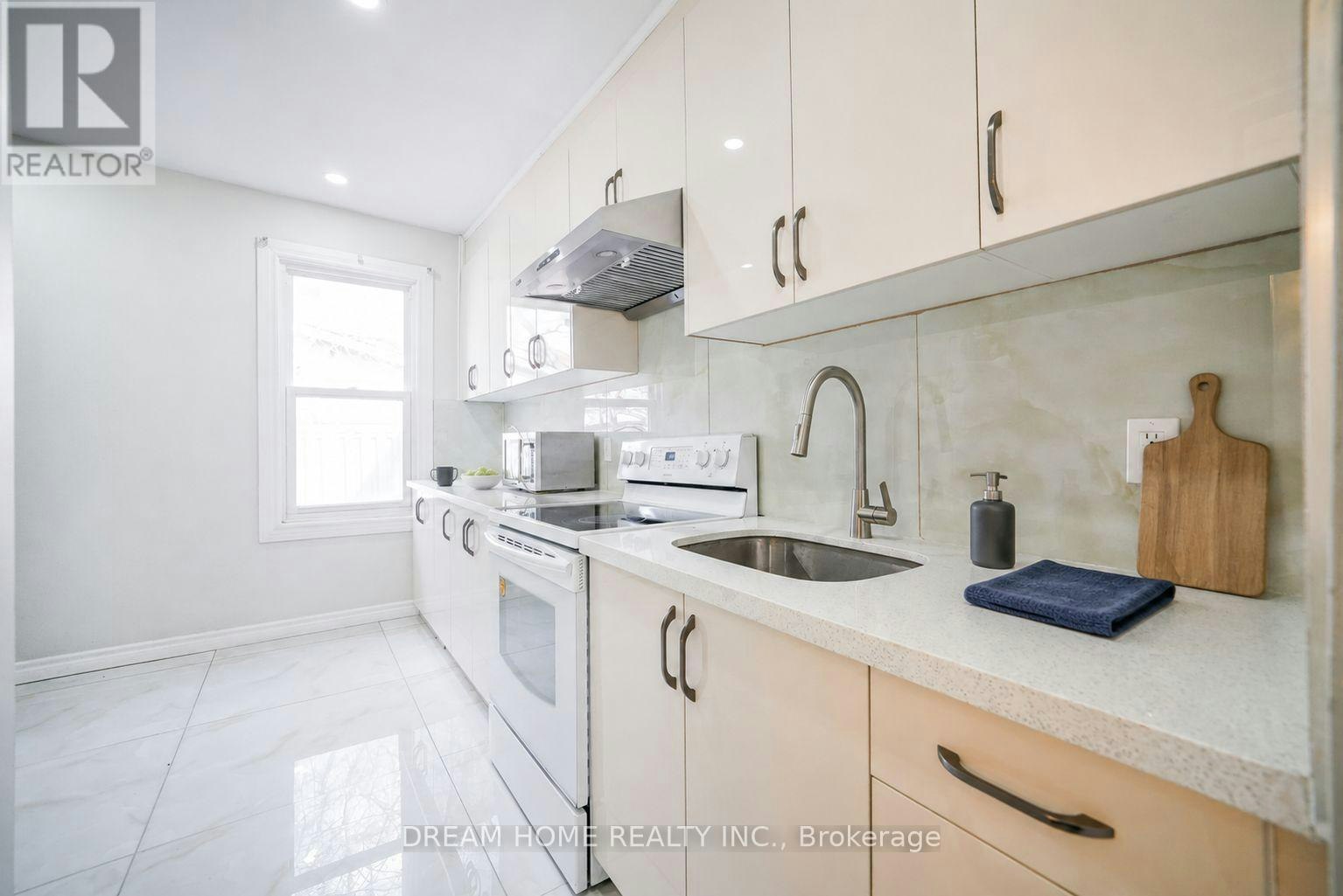 ROOM 1-29 Glasgow Street, Toronto, ON, M5T 2C1 - 4
