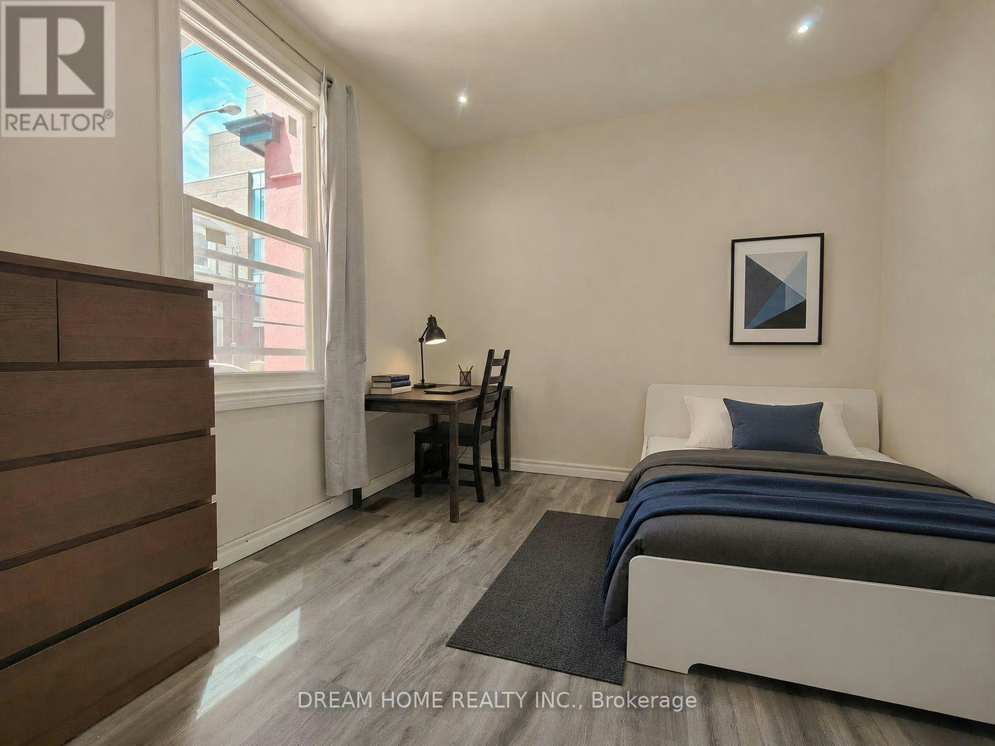 ROOM 1-29 Glasgow Street, Toronto, ON, M5T 2C1