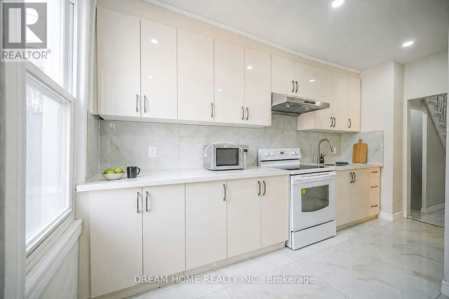 ROOM 1-29 Glasgow Street, Toronto, ON, M5T 2C1 - 3