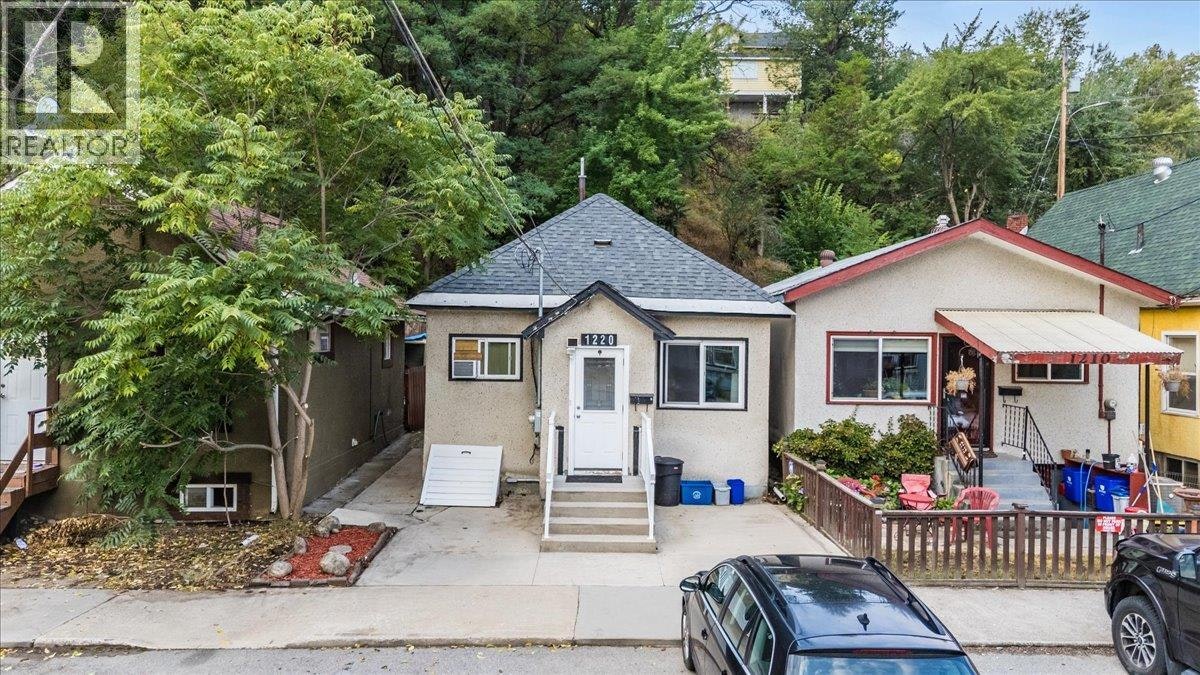 1220 Tamarac Avenue, Trail, BC, V1R 4J1