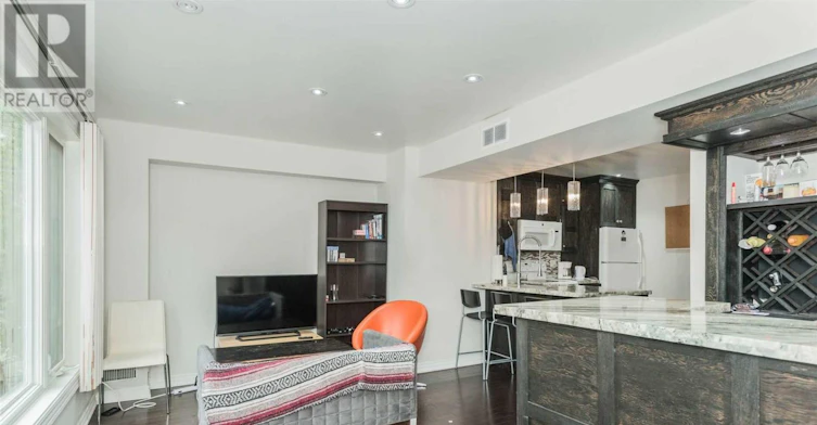 MAIN-212 Milan Street, Toronto, ON, M5A 3Z6 - 5