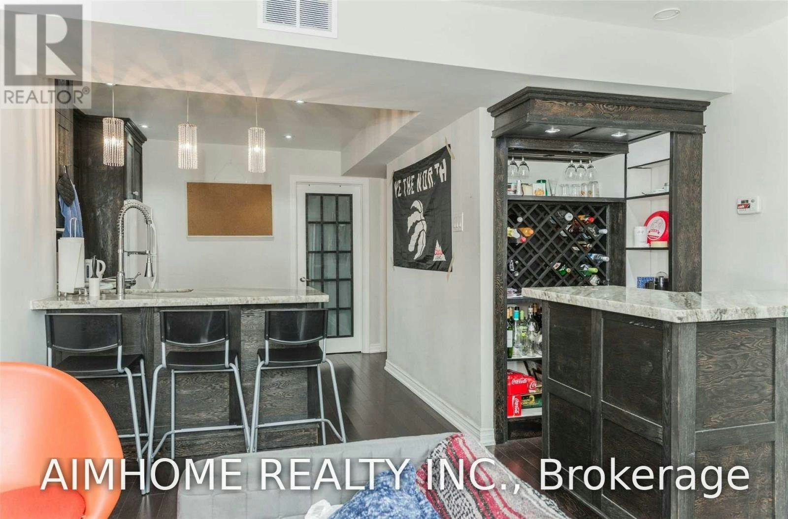MAIN-212 Milan Street, Toronto, ON, M5A 3Z6 - 6