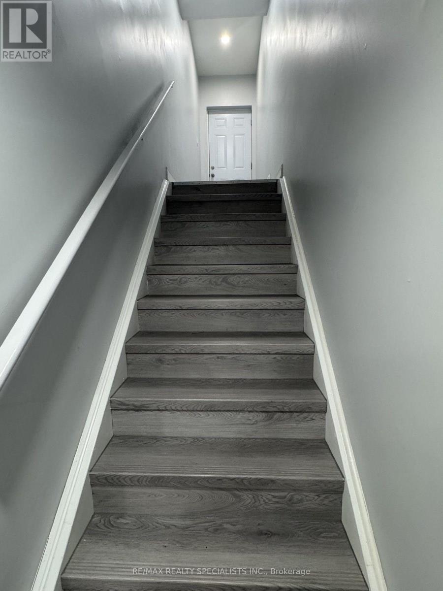 33 Bluffwood(basement Crescent, Brampton, ON, L6P 2P3 - 4