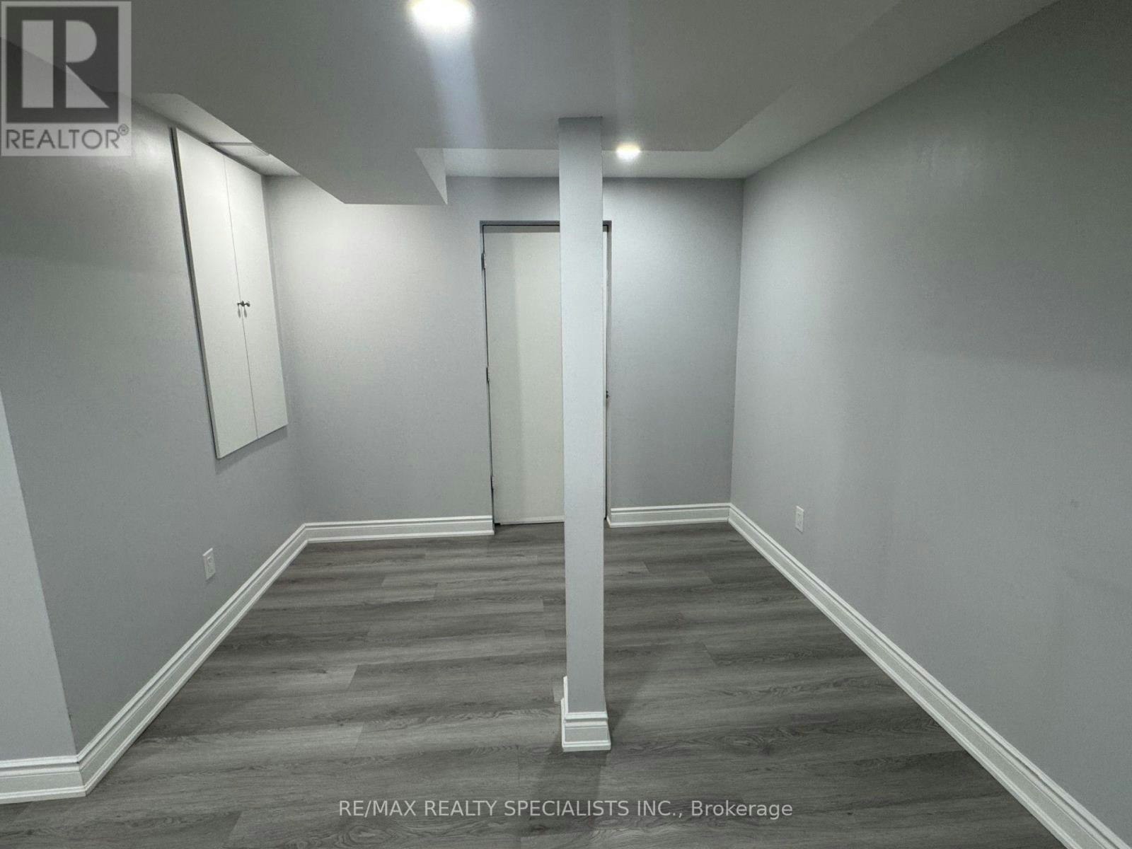 33 Bluffwood(basement Crescent, Brampton, ON, L6P 2P3 - 9