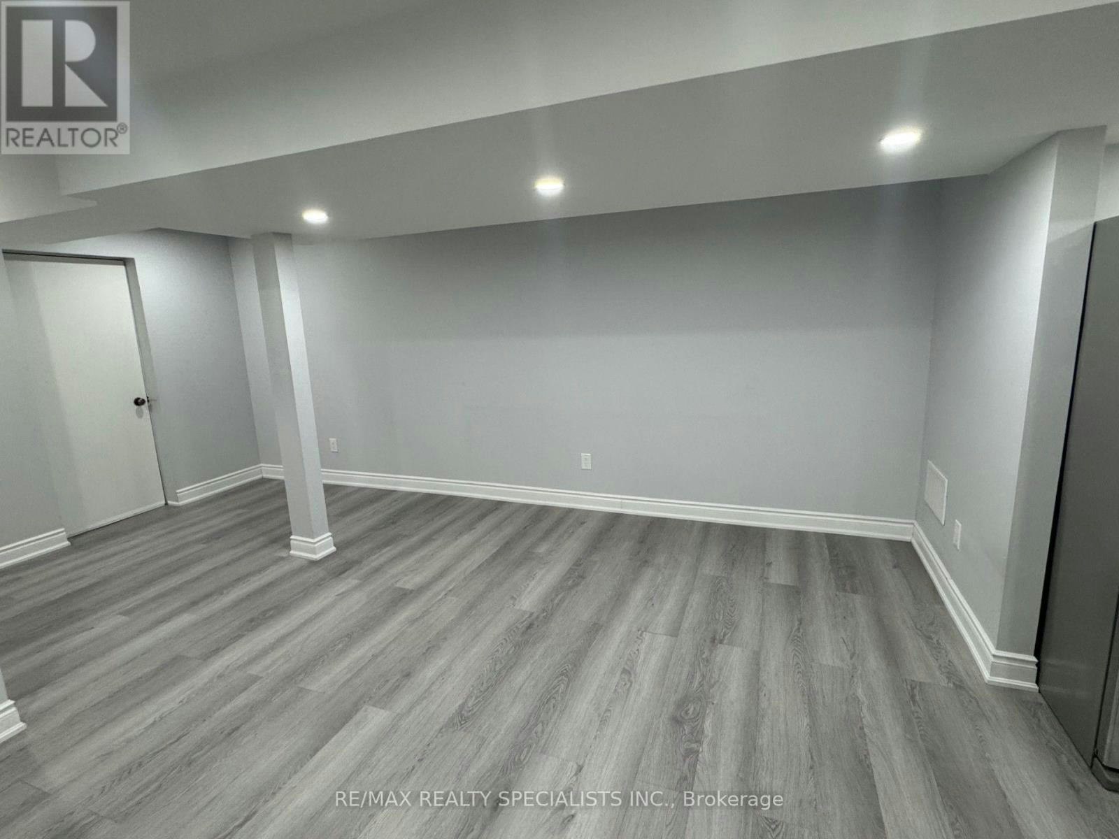 33 Bluffwood(basement Crescent, Brampton, ON, L6P 2P3 - 6