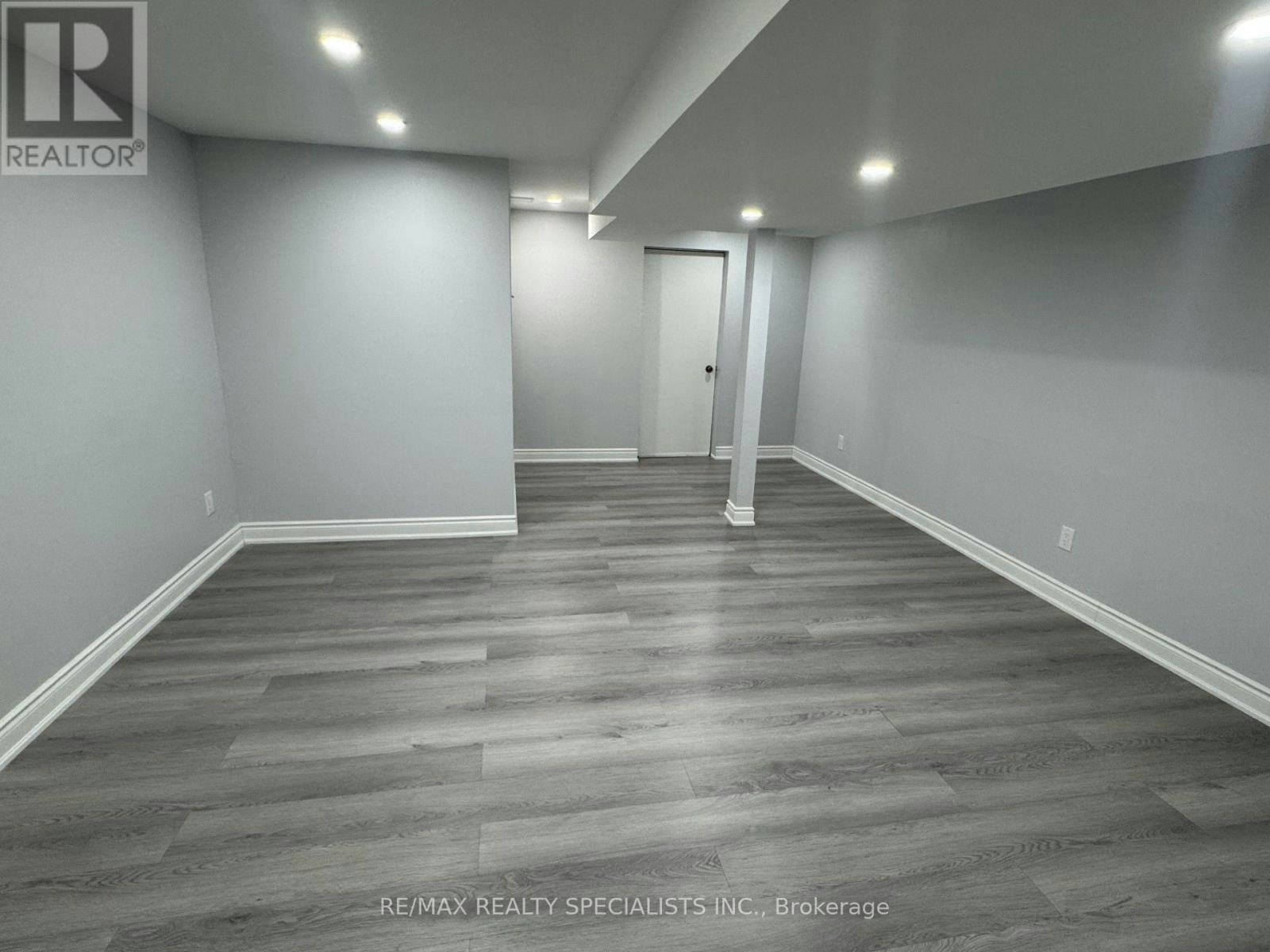33 Bluffwood(basement Crescent, Brampton, ON, L6P 2P3 - 8