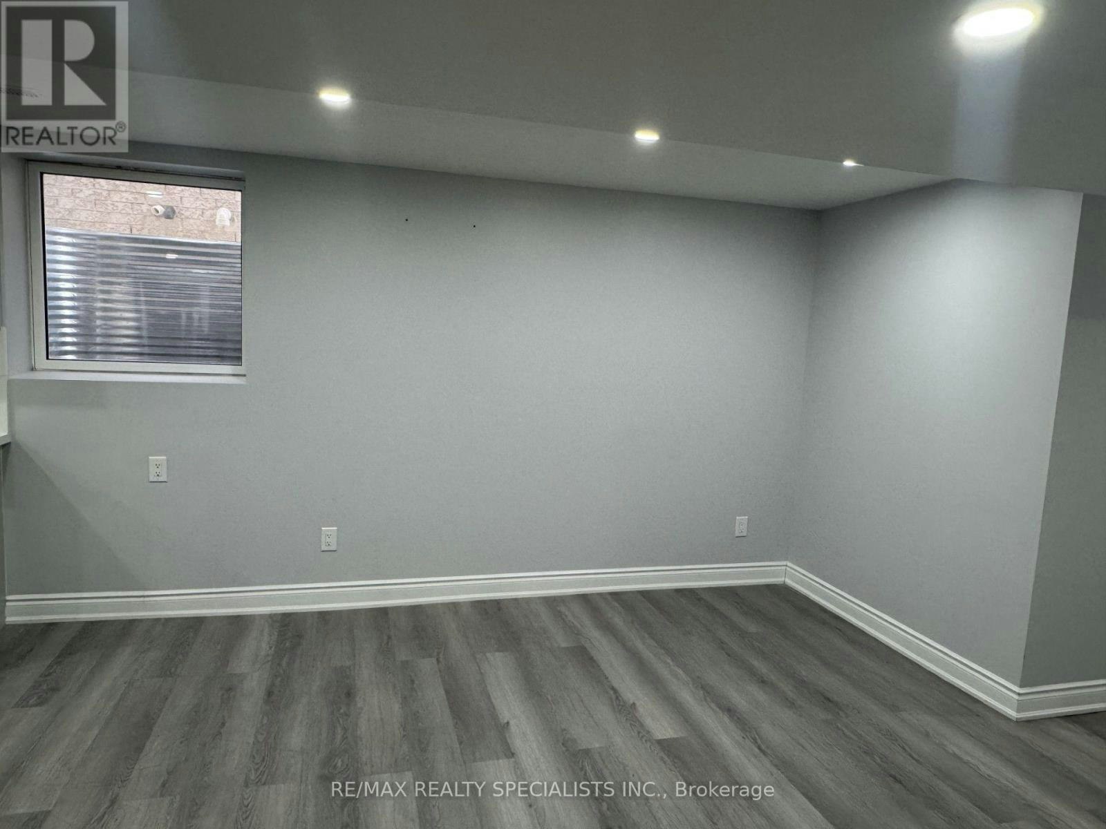 33 Bluffwood(basement Crescent, Brampton, ON, L6P 2P3 - 5