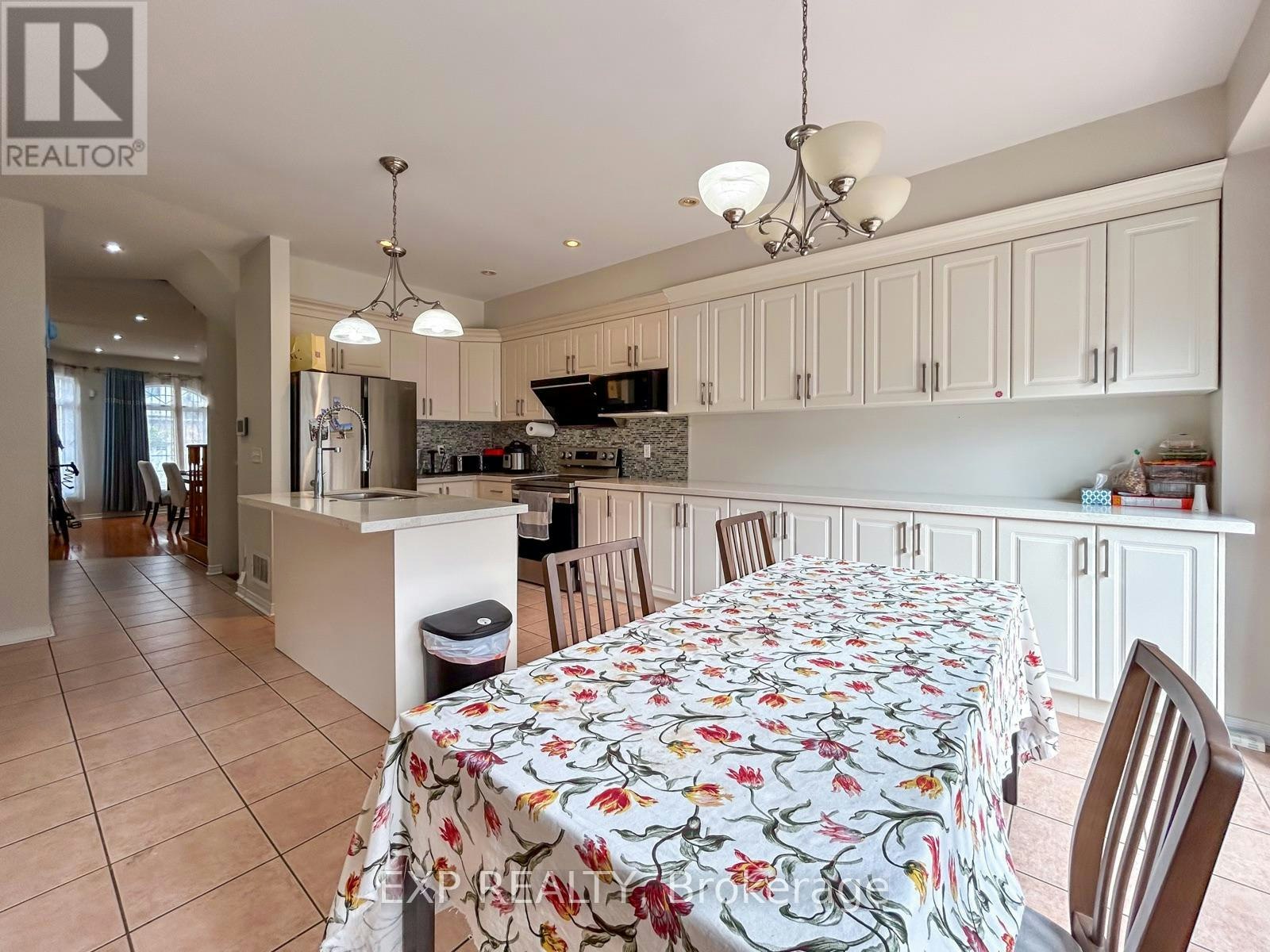 7 Davidoff Street, Markham, ON, L6E 1R2 - 9